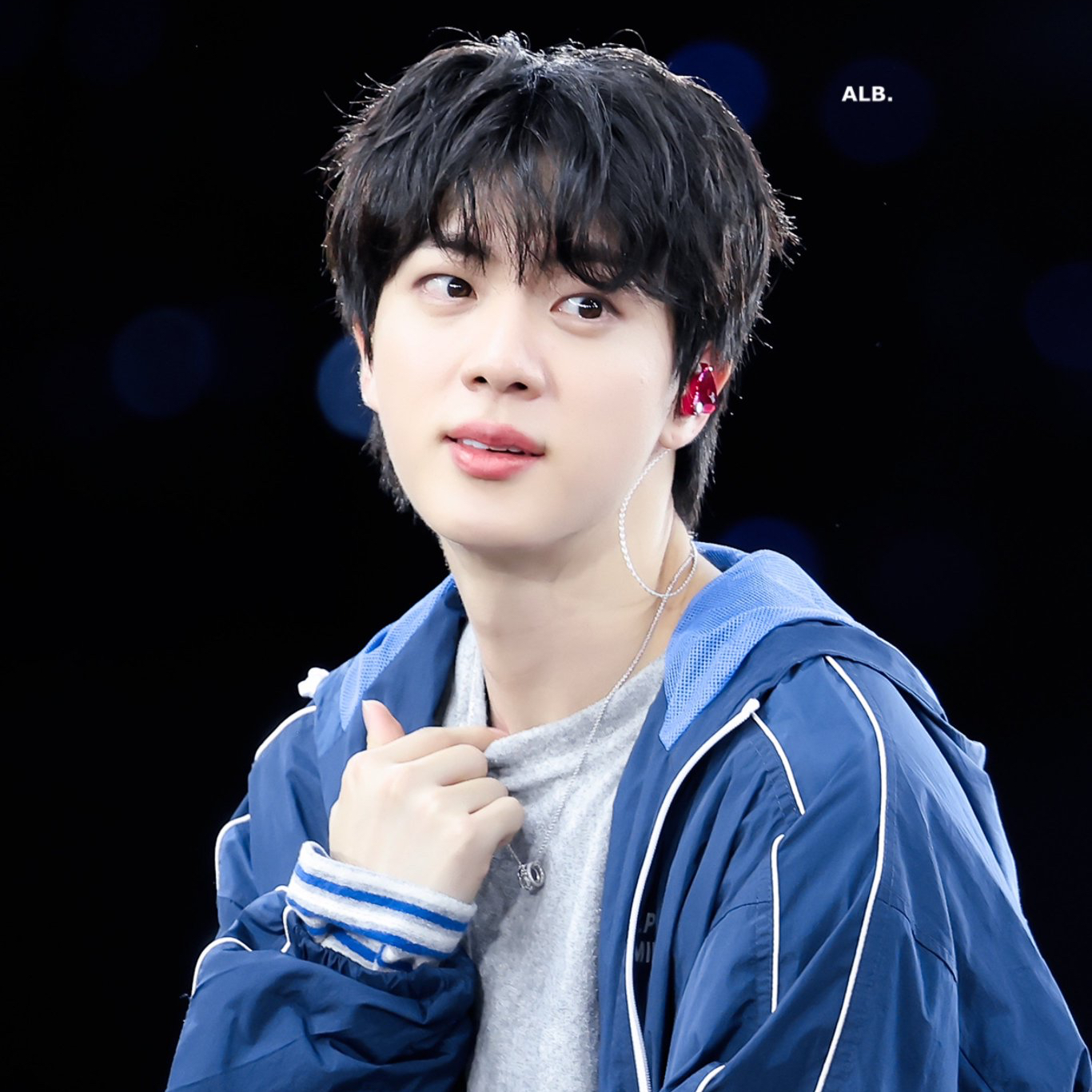 Foto terbaru Jin (BTS)