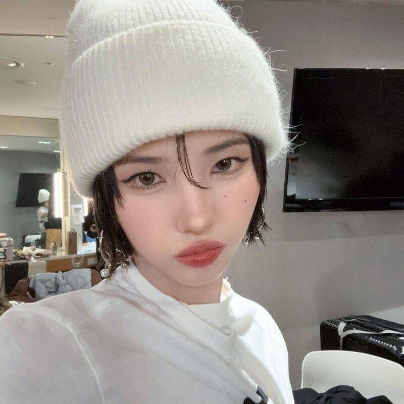Recent activity shot of Soyeon (i-dle)