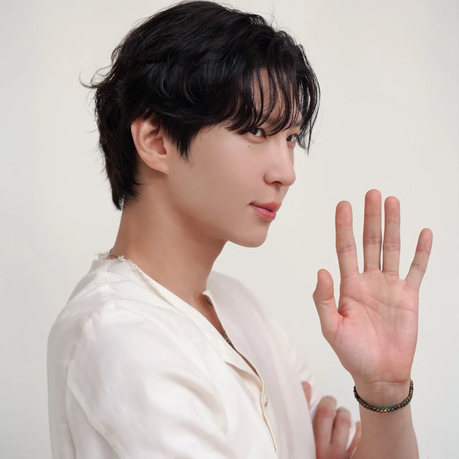 Recent activity shot of LEO (VIXX)