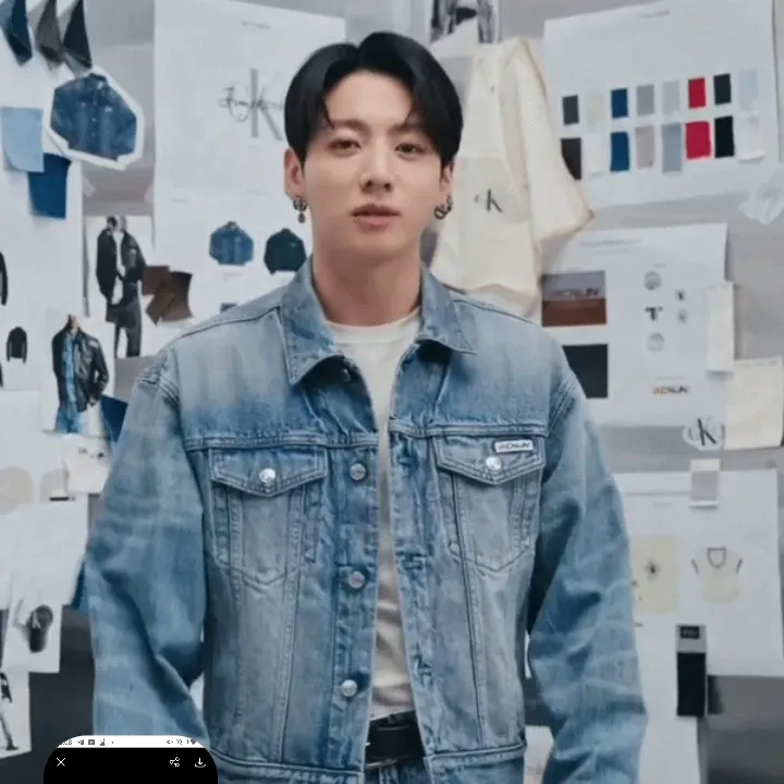 Foto aktivitas terbaru Jungkook (BTS)