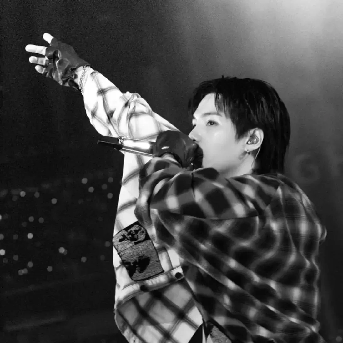 SUGA (BTS)の舞台裏ショット