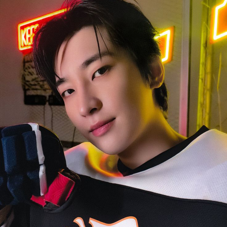 Latest photo of Wonwoo (SEVENTEEN)