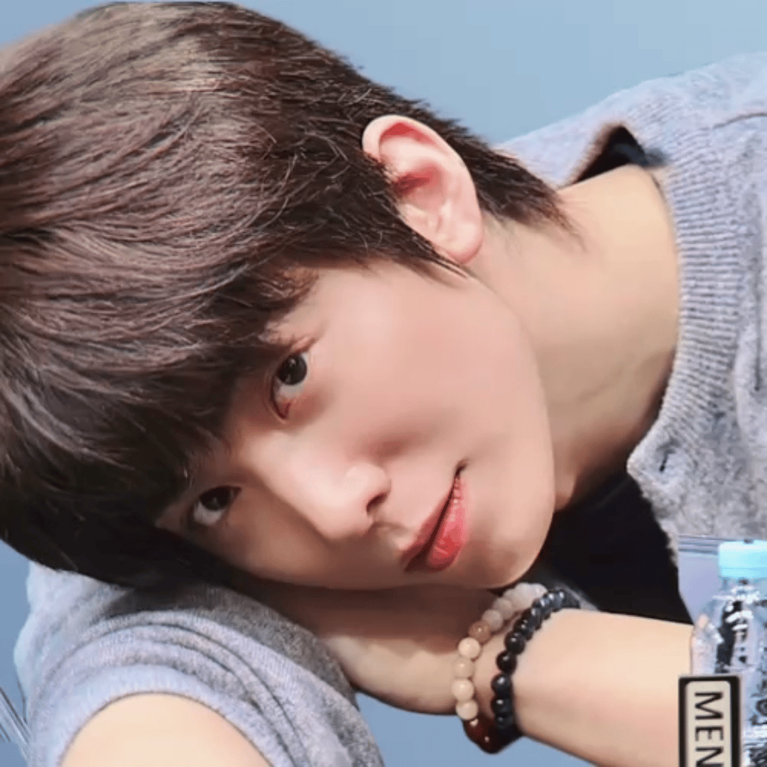 A moment captured by Hwiyoung (SF9)'s fan