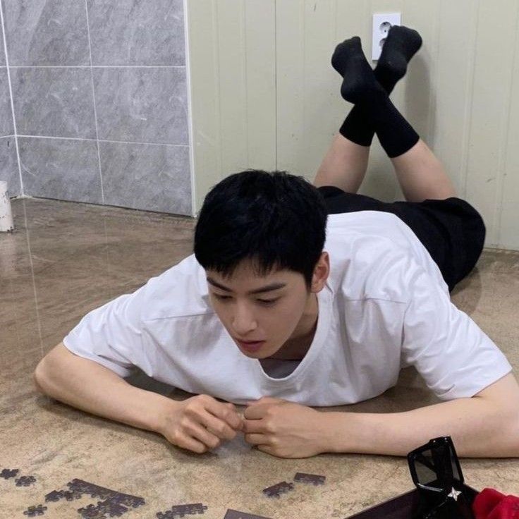 Behind-the-scenes cut of Eunwoo (ASTRO)