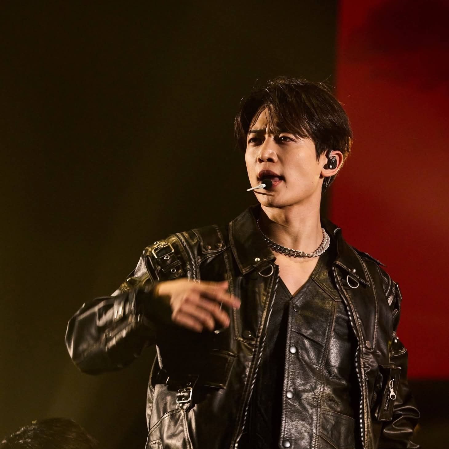 Behind-the-scenes cut of Minho (SHINee)