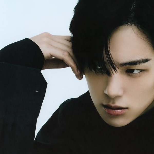 Behind-the-scenes cut of Minhyuk (MONSTA X)