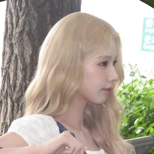 Recent activity shot of Miyeon (i-dle)