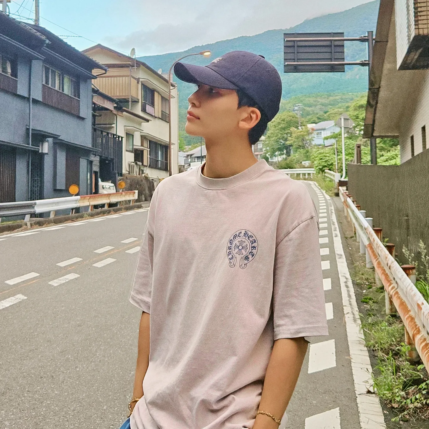 Recent activity shot of Jeonghan (SEVENTEEN)