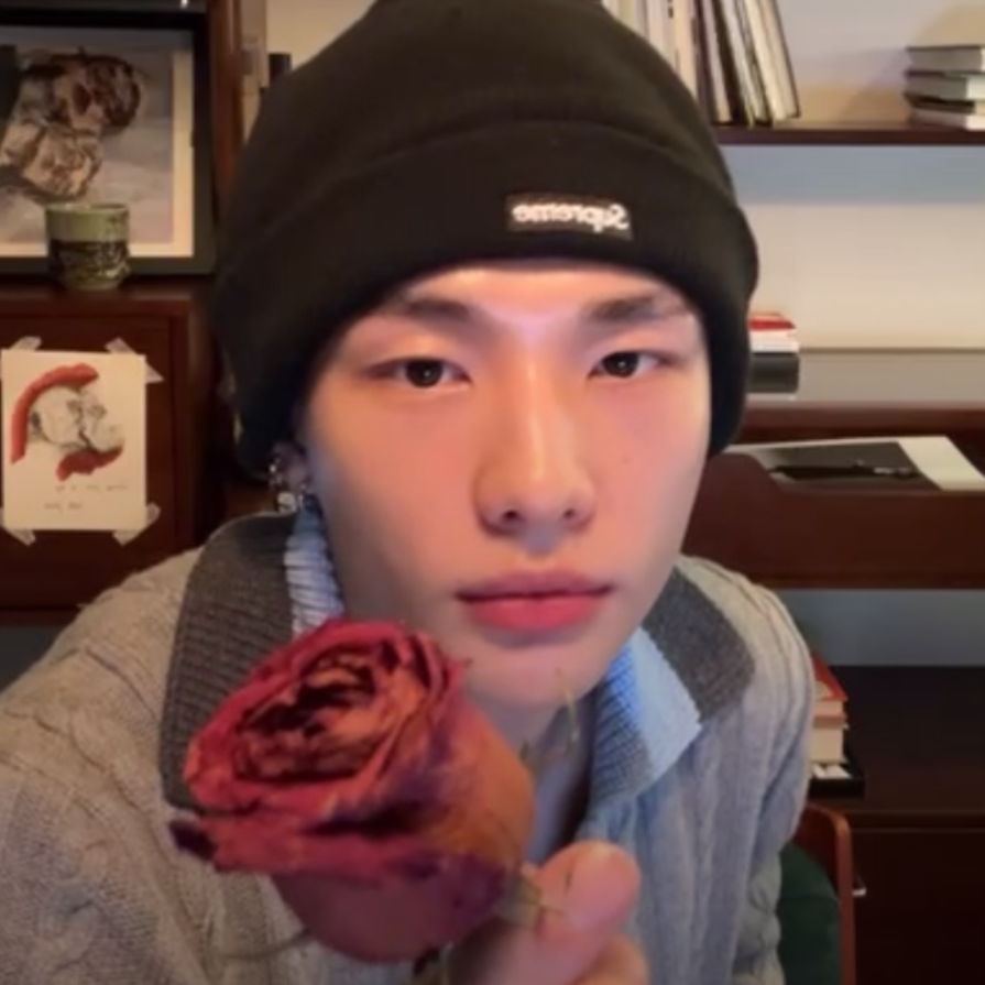 현진 (Stray Kids)의 비하인드 컷