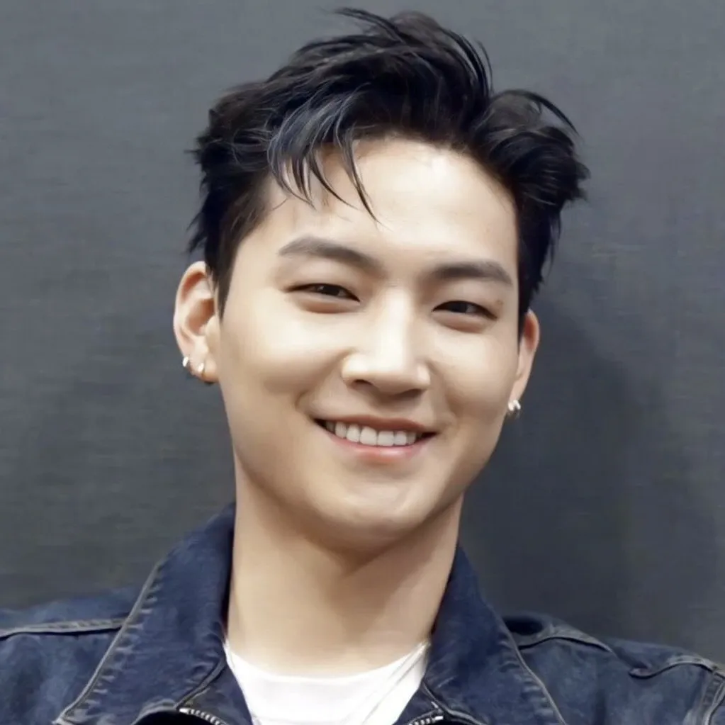 Behind-the-scenes cut of JAY B (GOT7)