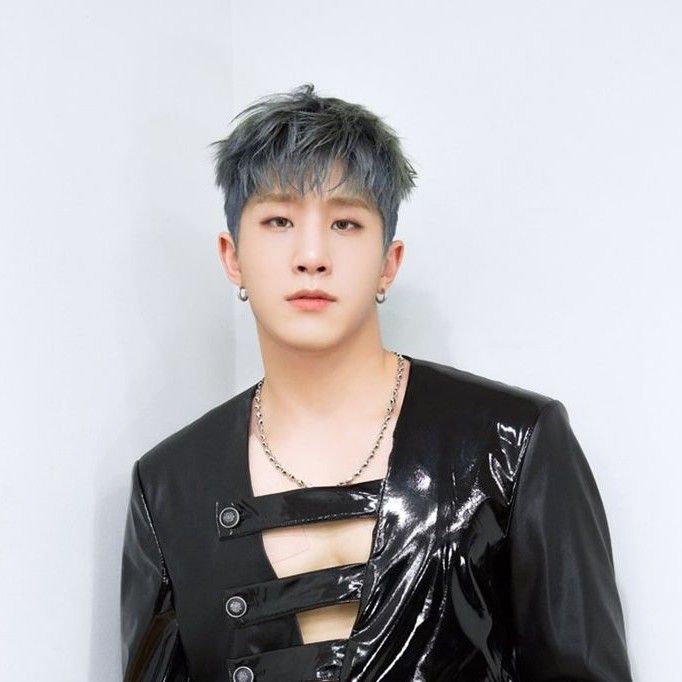 Latest photo of Jinjin (ASTRO)