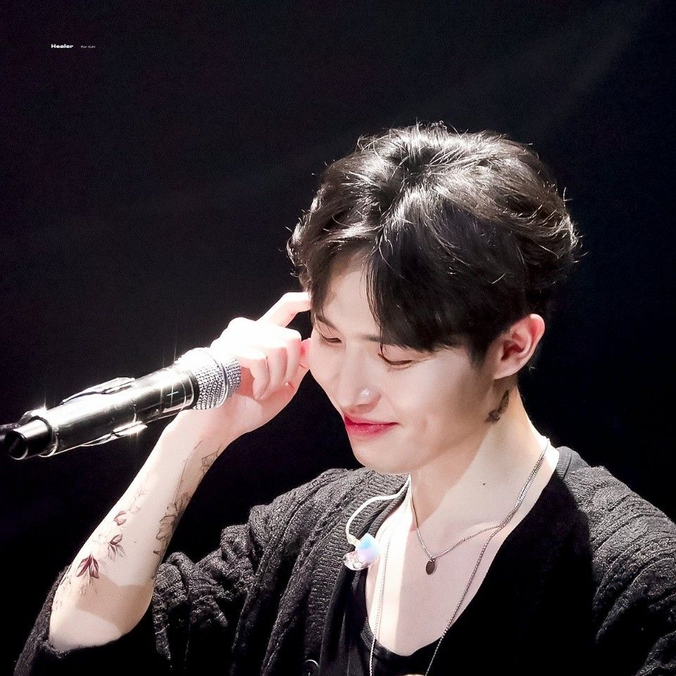 A moment captured by Kim Jaehwan's fan