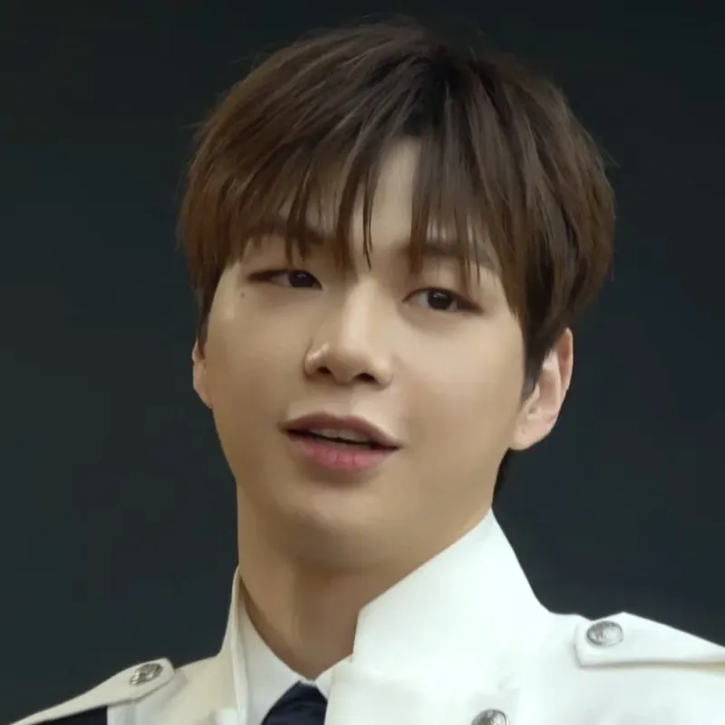 姜丹尼尔的幕后花絮