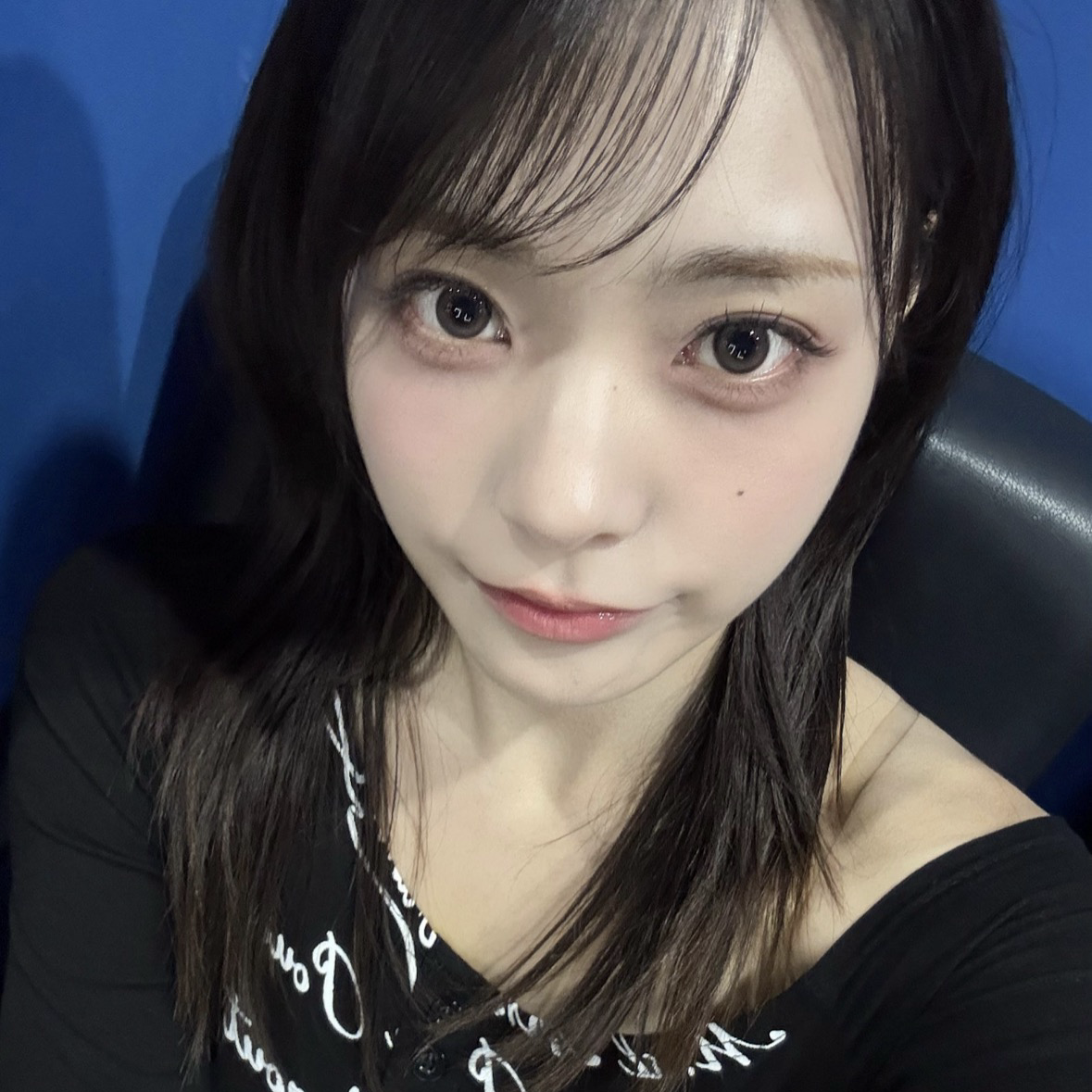 Recent activity shot of Siyeon (QWER)