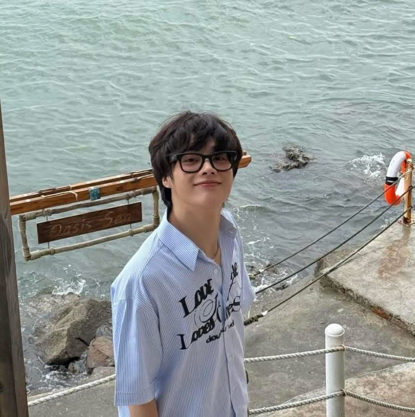 A moment captured by Hanbin (TEMPEST)'s fan