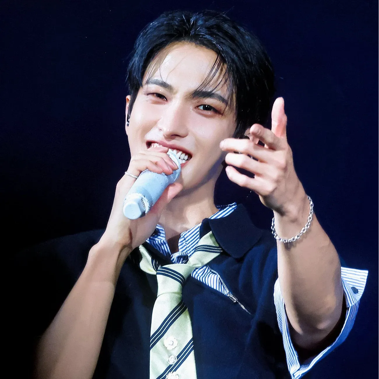 Latest photo of DK (SEVENTEEN)