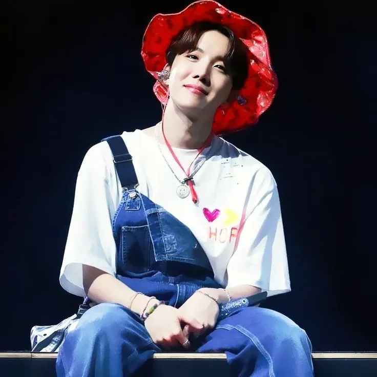 Foto terbaru j-hope (BTS)