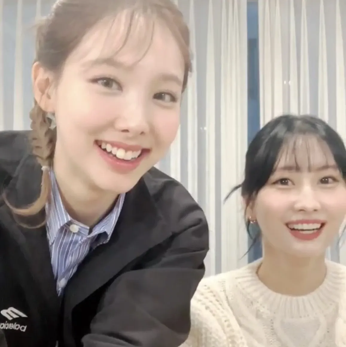 Momo (TWICE)的幕後花絮