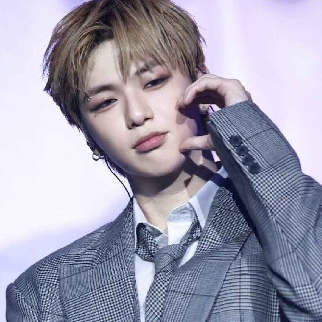 Behind-the-scenes cut of Kang Daniel
