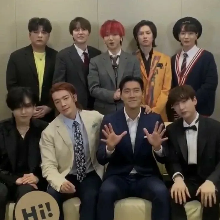 Behind-the-scenes cut of Super Junior