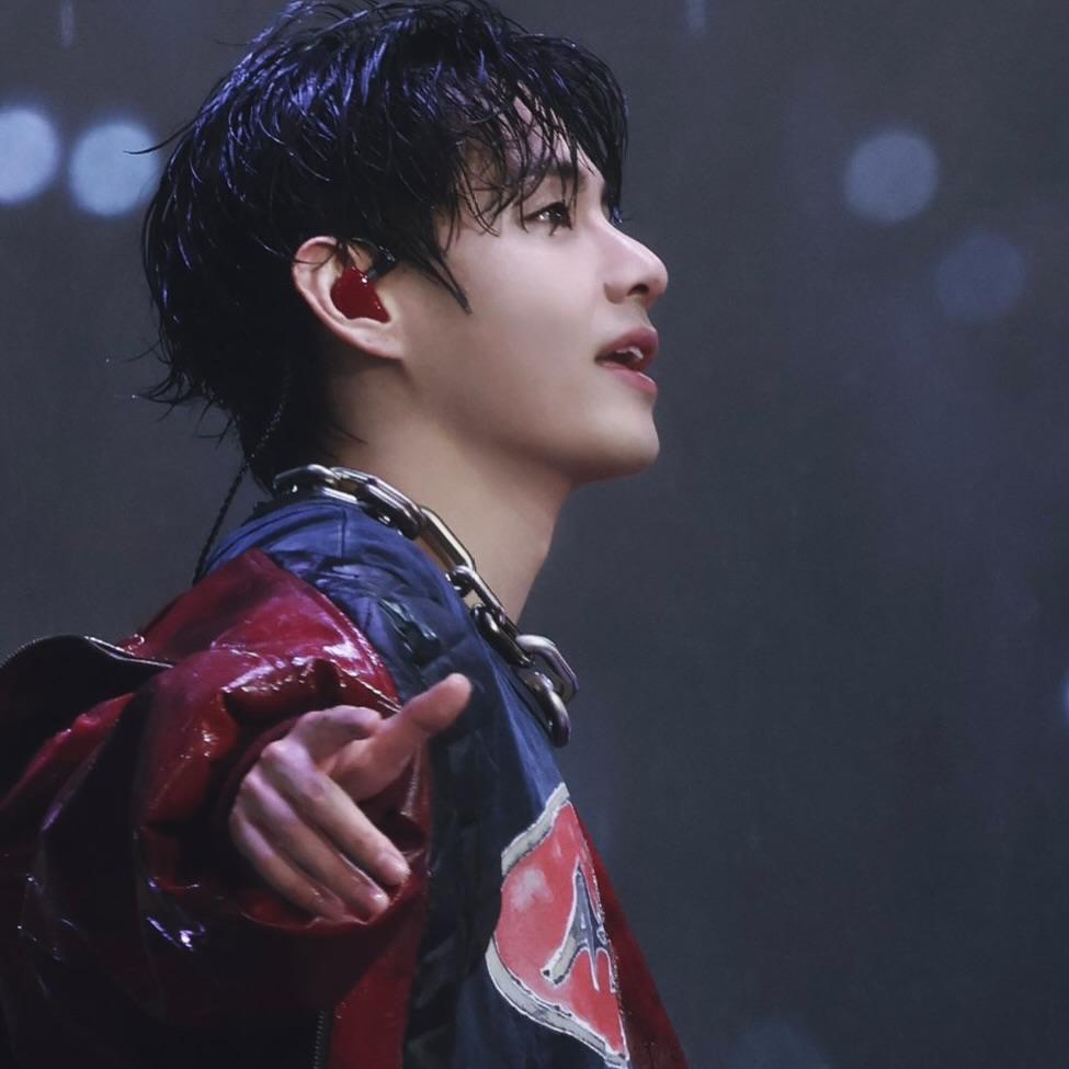 Momen yang diabadikan oleh penggemar V (BTS)