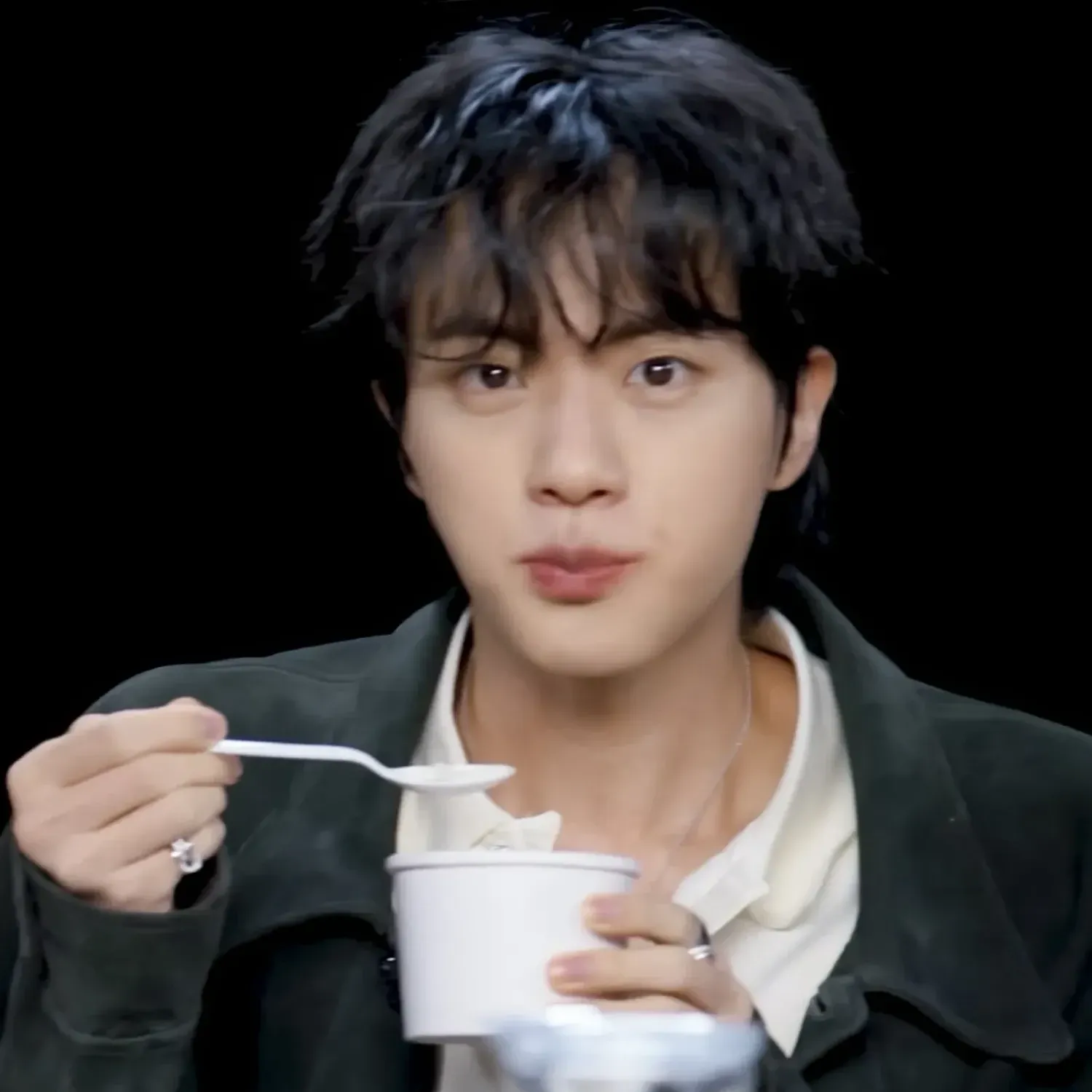 Jin (防弹少年团)的最新照片