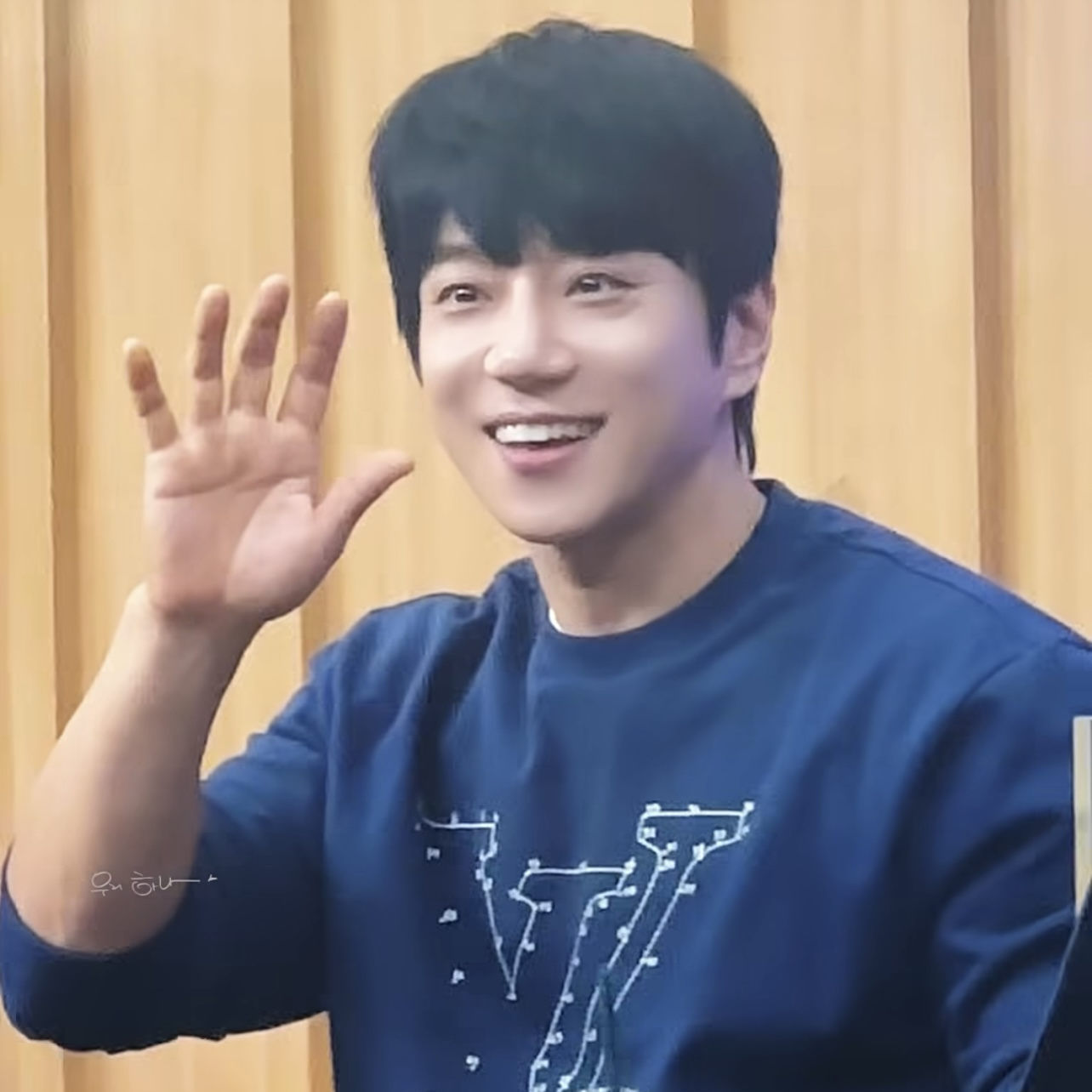 Latest photo of Hwang Chiyeol