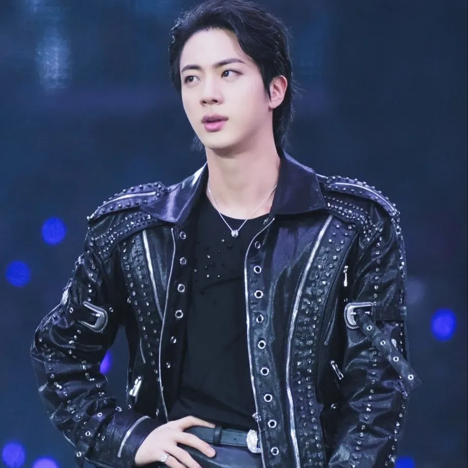 A moment captured by Jin (BTS)'s fan