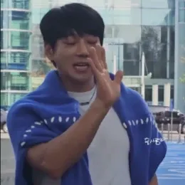 Behind-the-scenes cut of Hwang Chiyeol