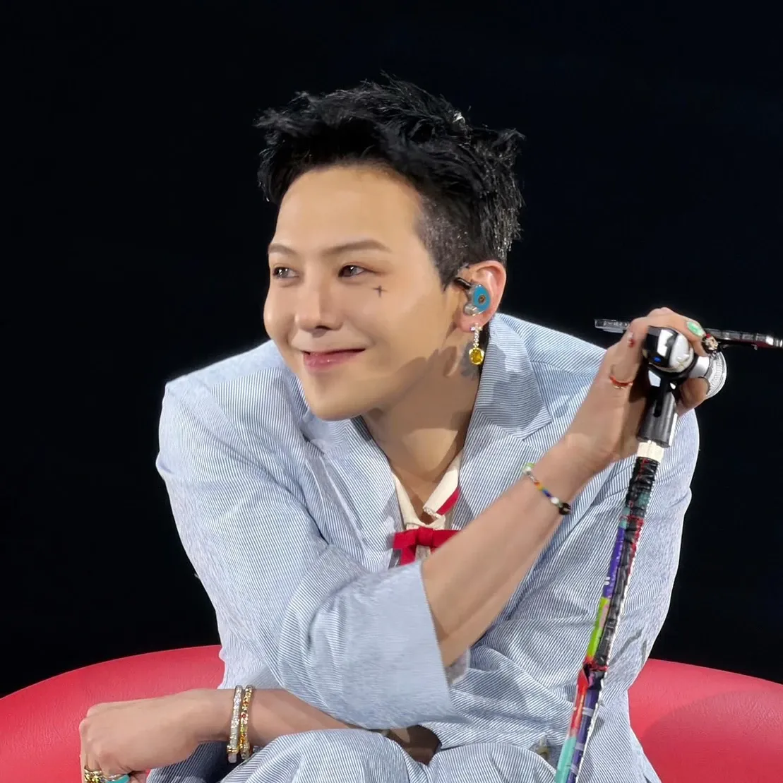 Momen yang diabadikan oleh penggemar G-DRAGON (BIGBANG)