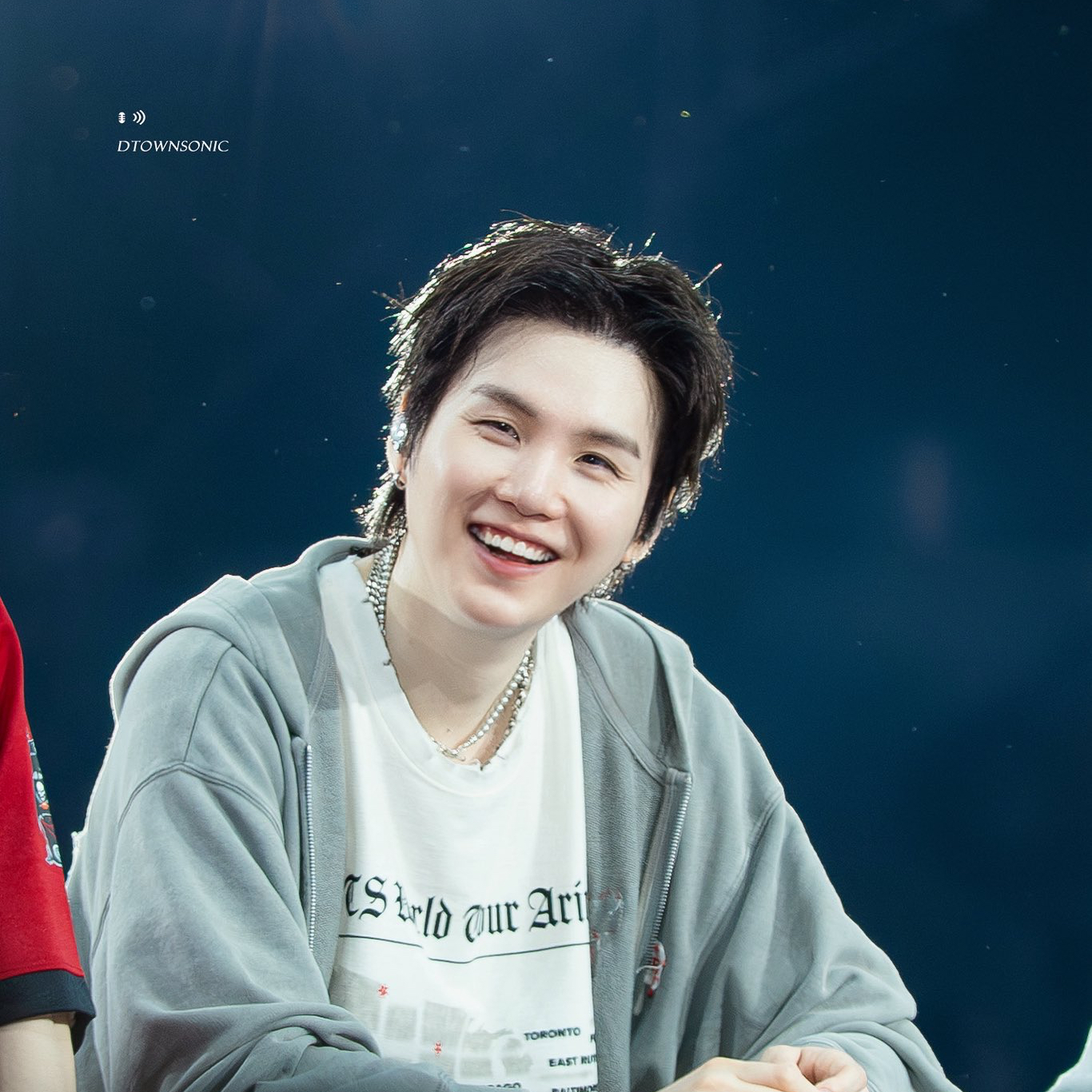 Foto aktivitas terbaru SUGA (BTS)