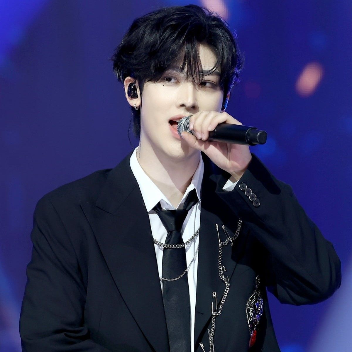 A moment captured by Ricky (ZEROBASEONE)'s fan