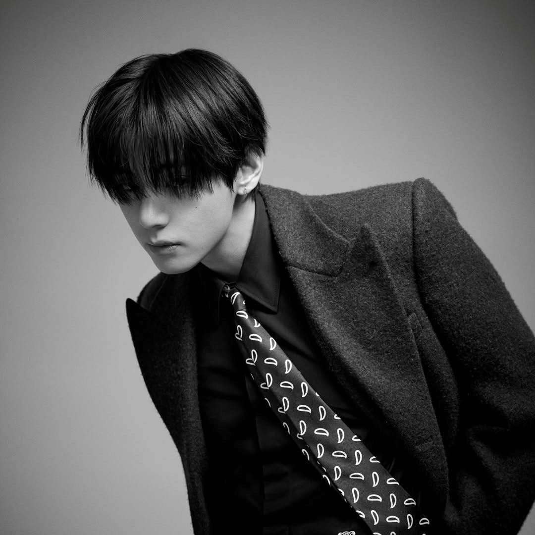 뷔 (방탄소년단)의 비하인드 컷