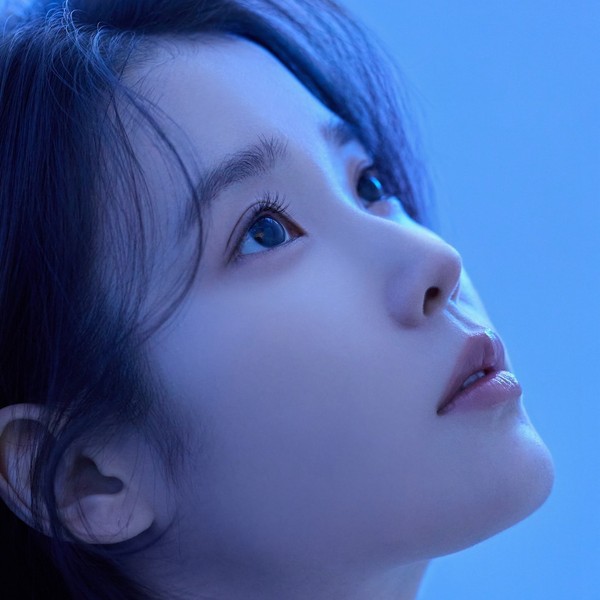 Shining profile picture of IU on today's Choeaedol