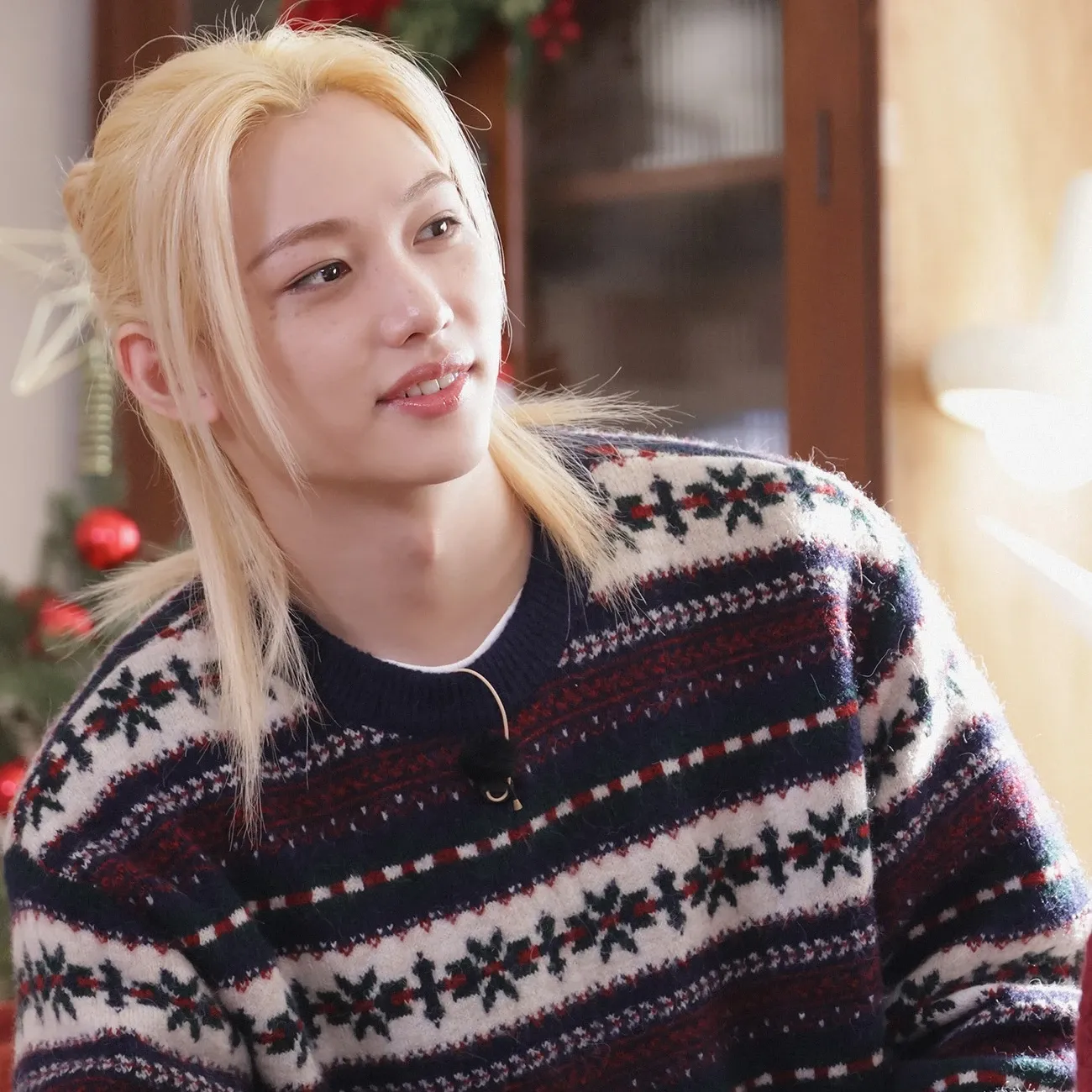 Recent activity shot of Felix (Stray Kids)