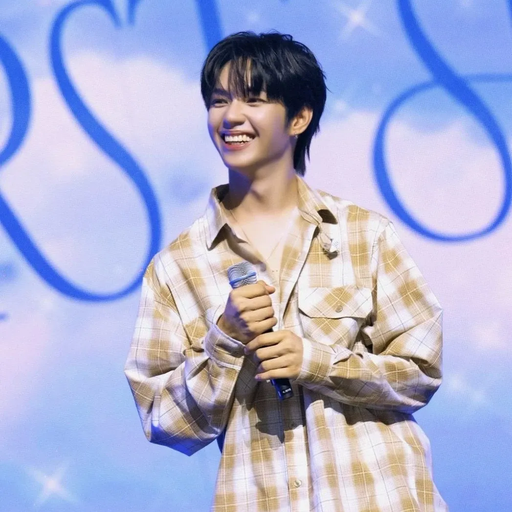제이엘 (아홉)의 최신 사진