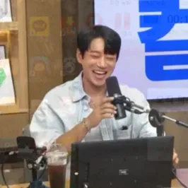 Latest photo of Hwang Chiyeol