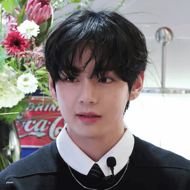 뷔 (방탄소년단)의 비하인드 컷