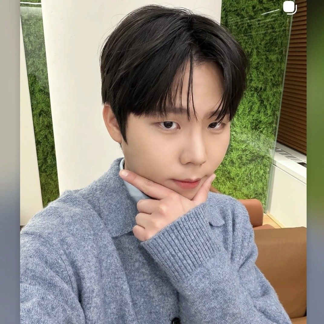 Recent activity shot of Jung Seunghwan