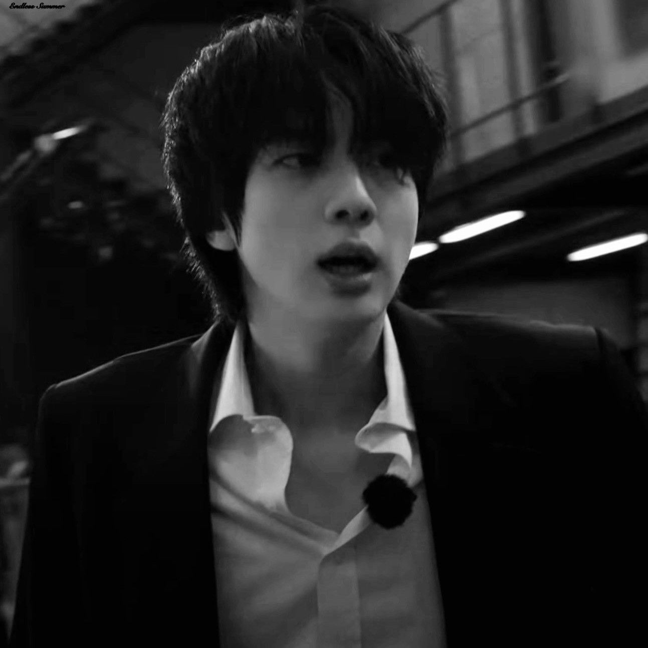 Momen yang diabadikan oleh penggemar Jin (BTS)