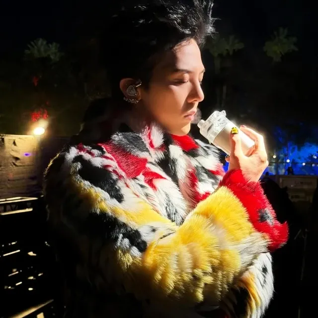 Recent activity shot of G-DRAGON (BIGBANG)