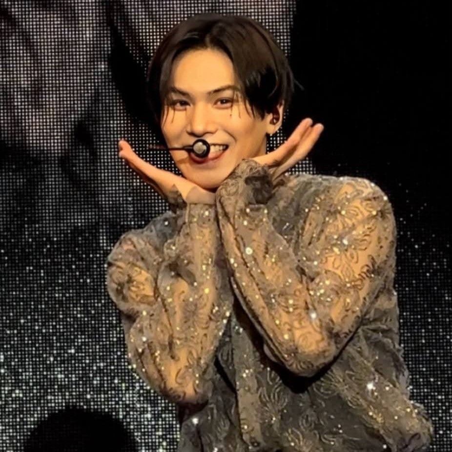 A moment captured by Rocky's fan