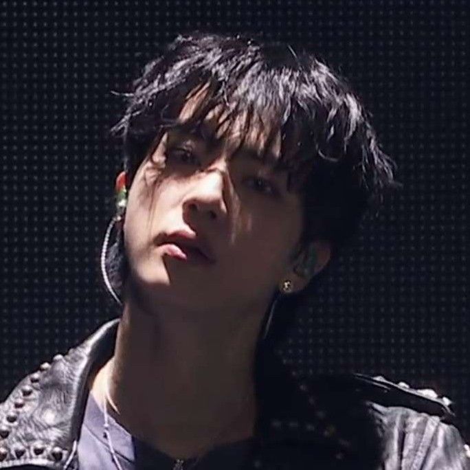 진 (방탄소년단)의 비하인드 컷