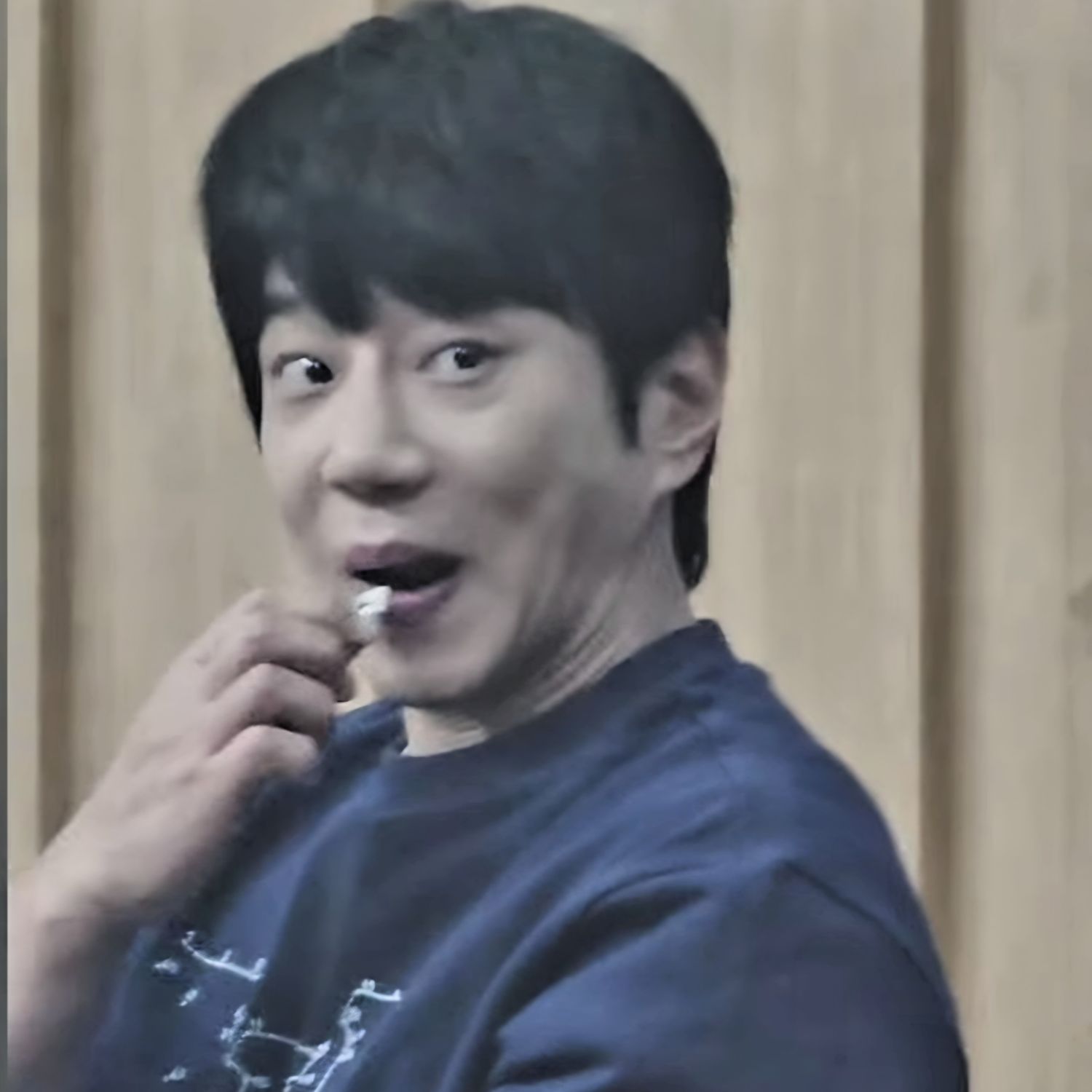 A moment captured by Hwang Chiyeol's fan