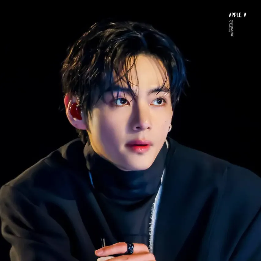 V (防弹少年团)的最新照片
