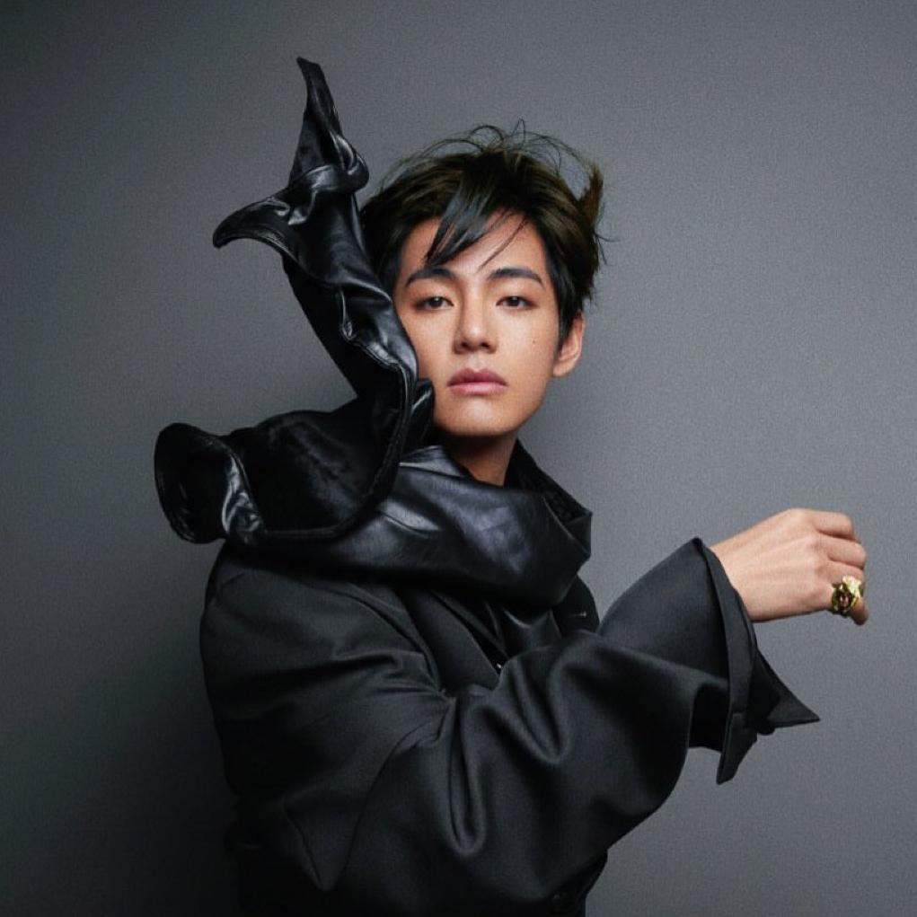 Foto aktivitas terbaru V (BTS)