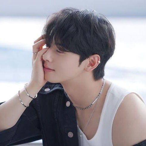 A moment captured by Eunwoo (ASTRO)'s fan