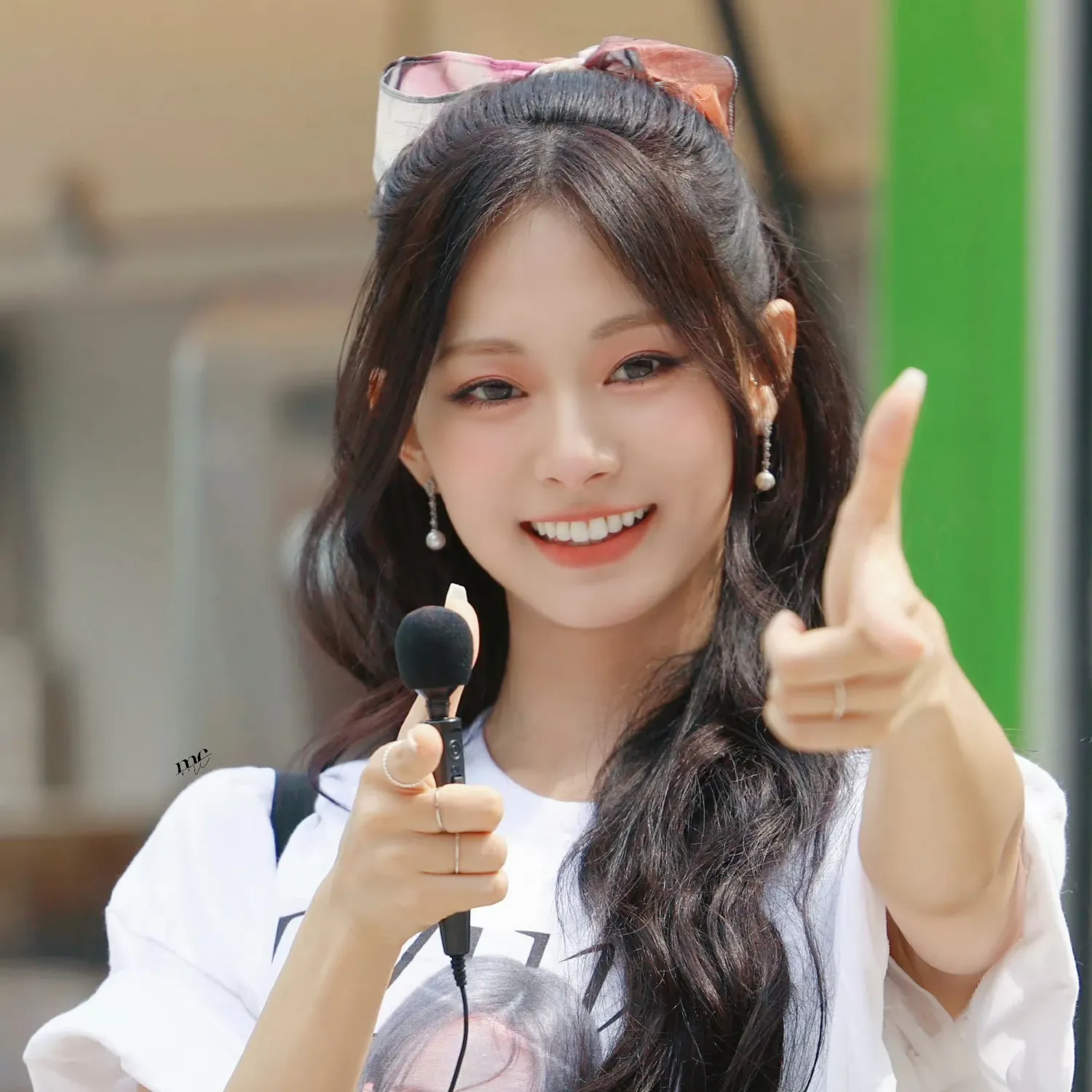 A moment captured by Tzuyu (TWICE)'s fan