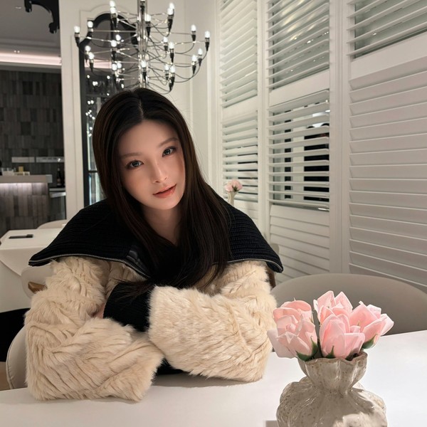 Popular profile picture of Yiren loved by fans