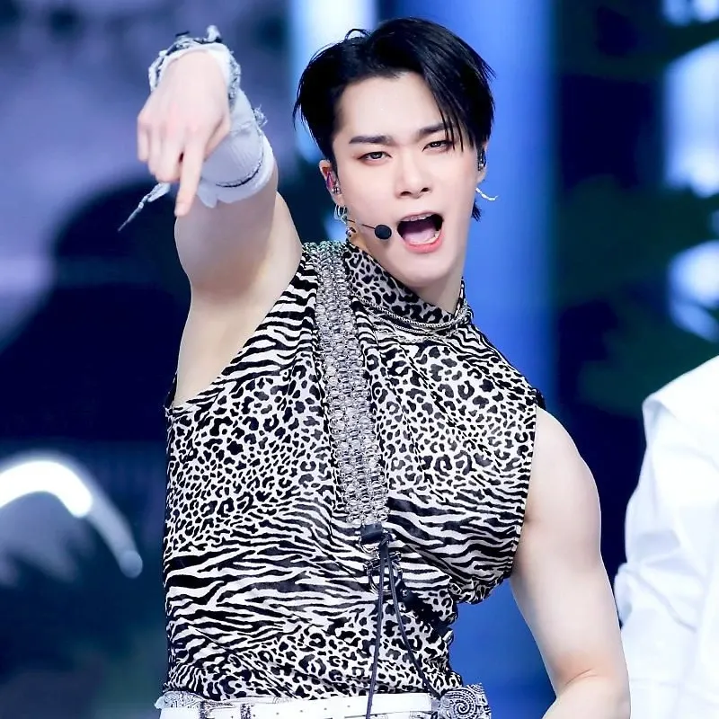 A moment captured by Moonbin (ASTRO)'s fan